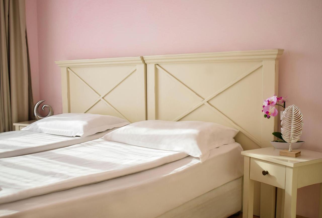Flores Park Aparthotel