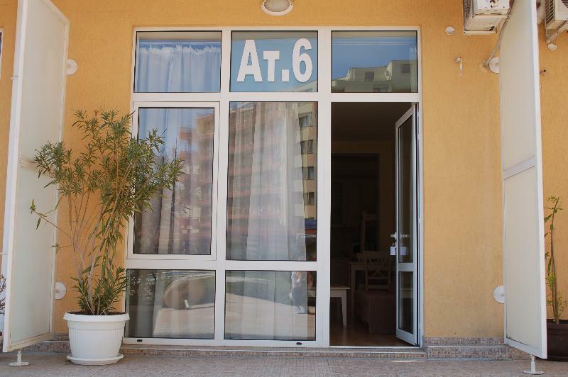 Aparthotel Flores Park